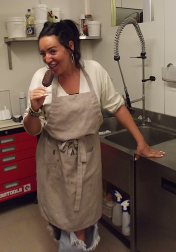 elle mange son esquimaux maison